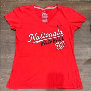 Washington Nationals Nike Women's Red Baseball V-Neck Size Medium Slim Fit